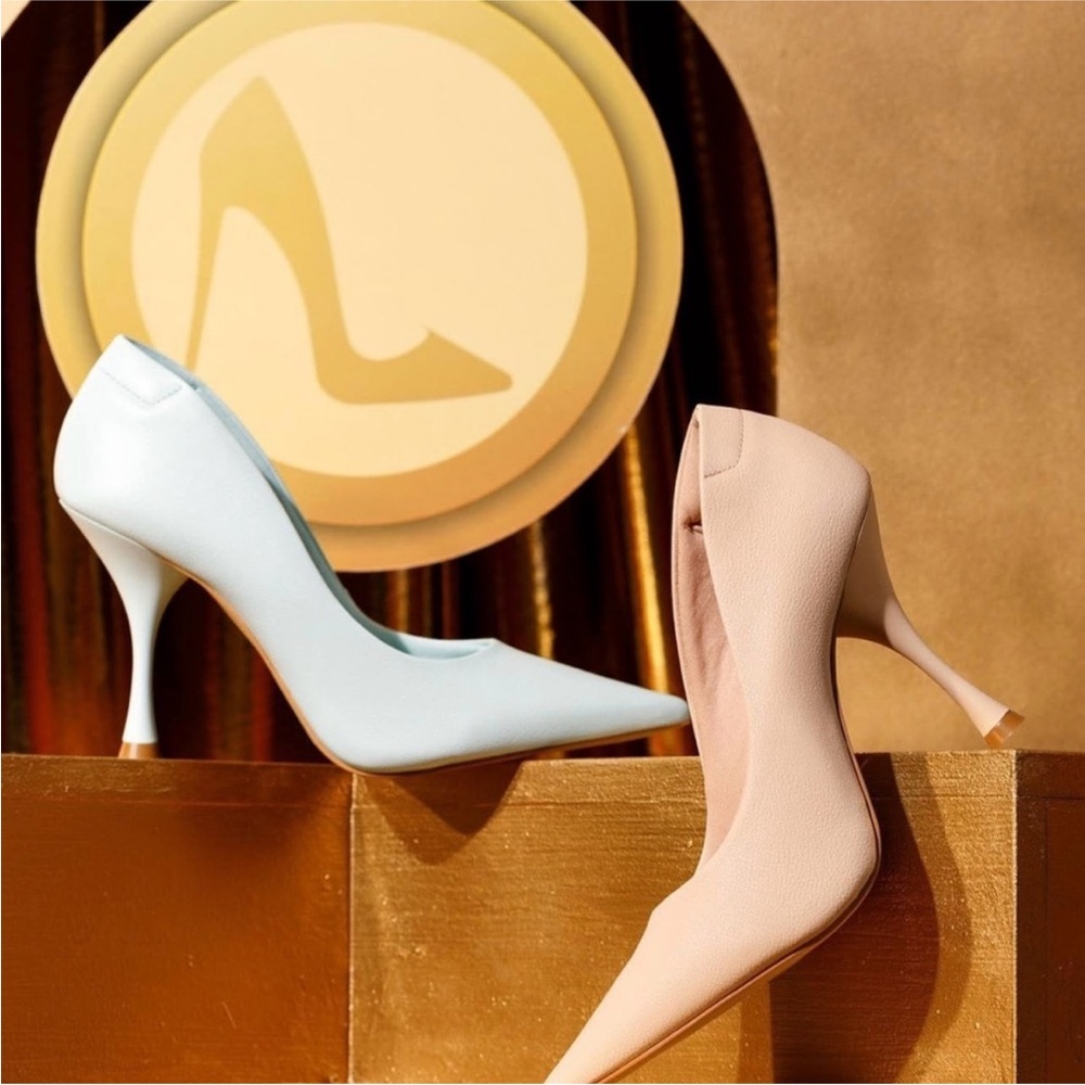 New Tan leather pointed toe heels pumps size 9 stylish day night comfort classic